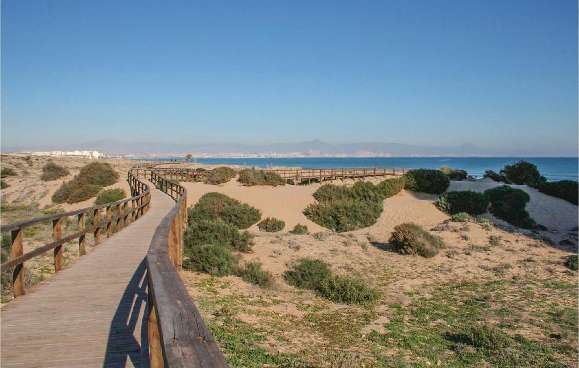 3 Bedroom Stunning Home In Gran Alacant Esterno foto